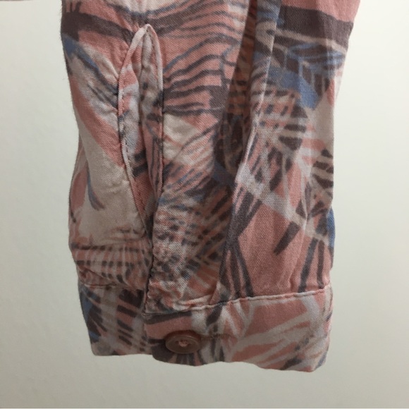 Camber & Grace | Leaf Print Pop Over Blouse - Picture 9 of 13